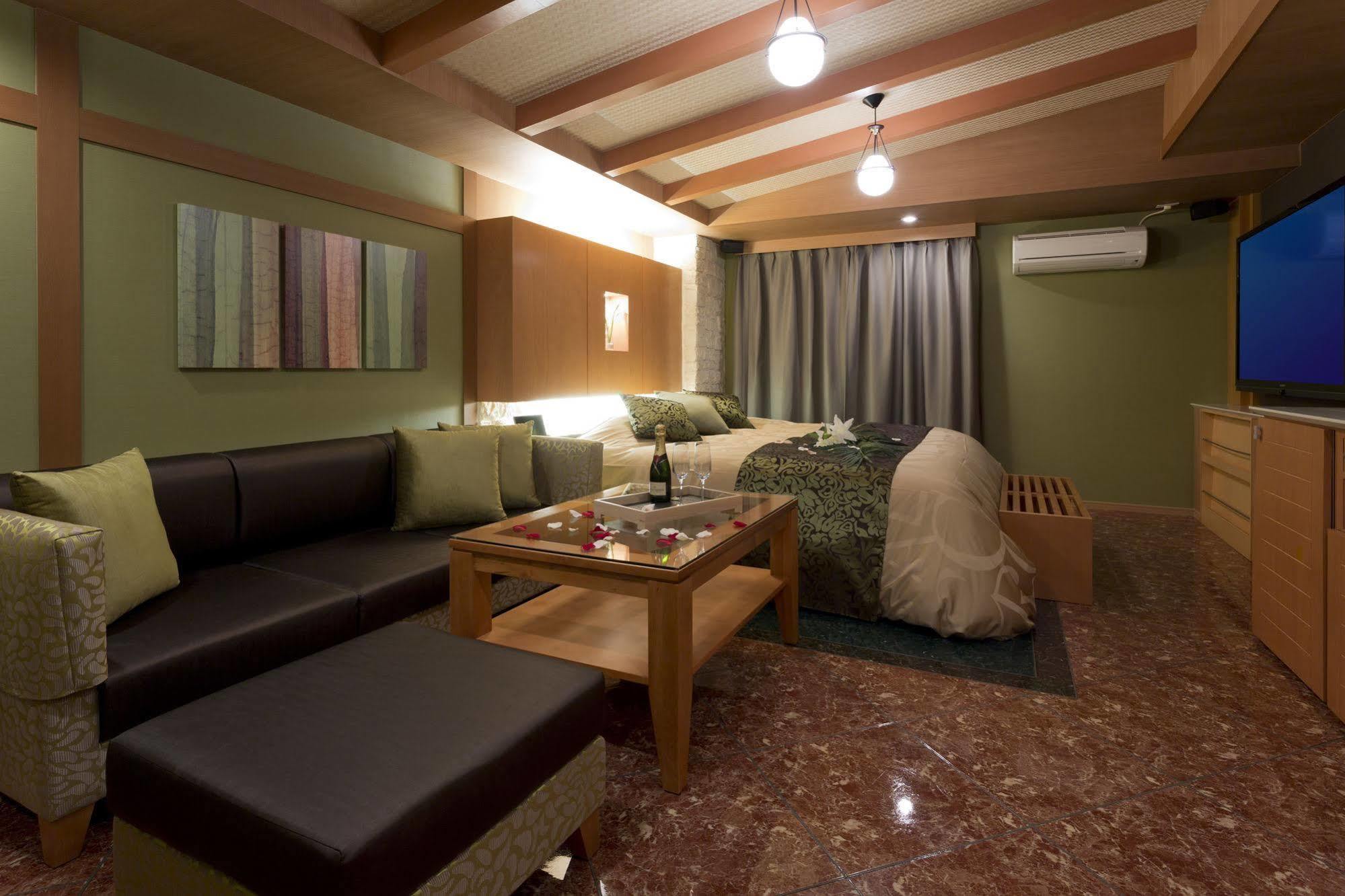 Hotel Crea (Adults Only) Окаяма Экстерьер фото